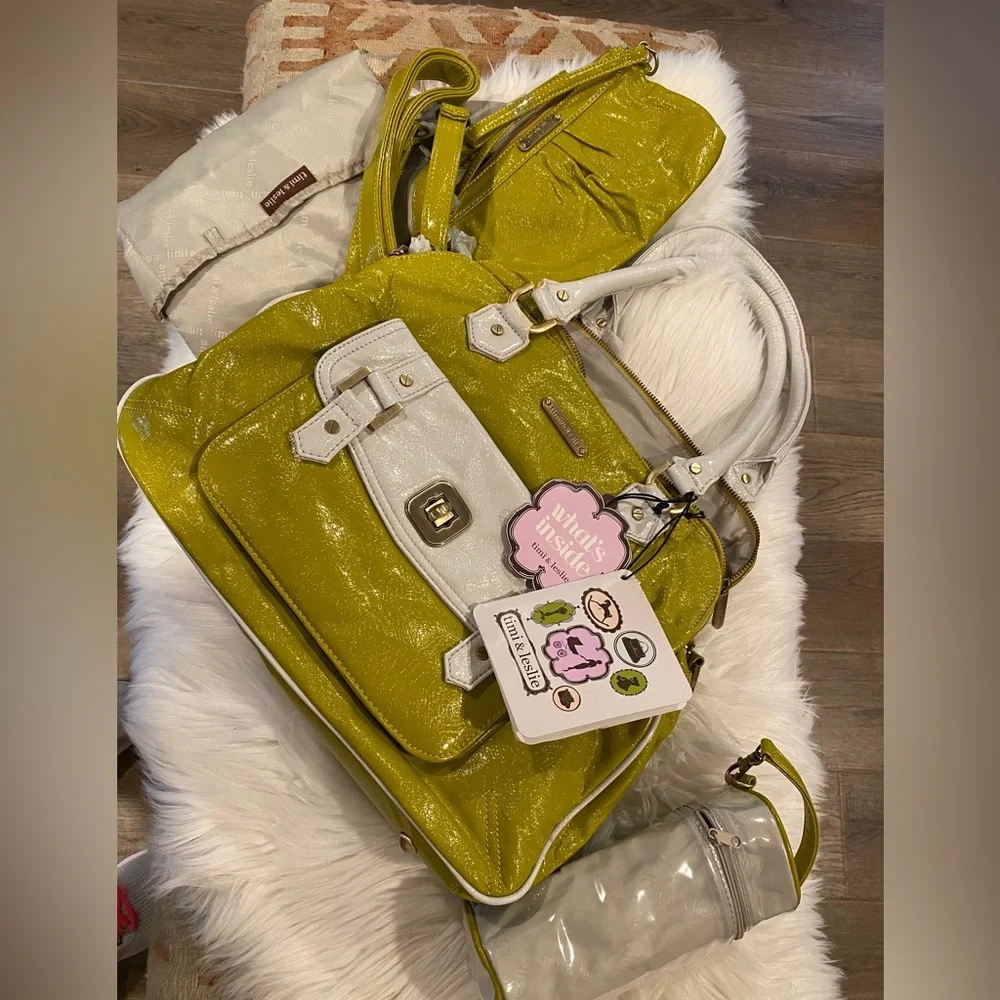 Timi and‎ Leslie Green and White Diaper Bag with Accessories.